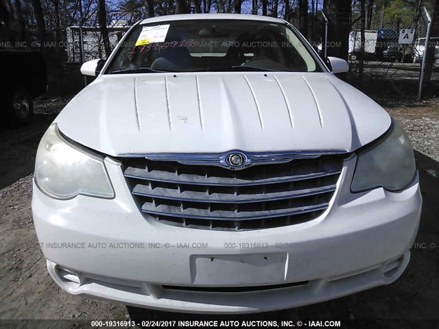 1C3LC56R18N255735 - 2008 CHRYSLER SEBRING TOURING WHITE photo 6