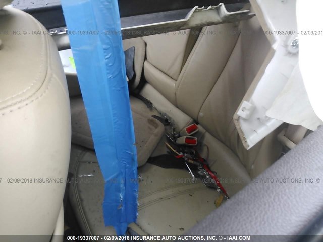 1G6DJ577990102590 - 2009 CADILLAC CTS WHITE photo 8