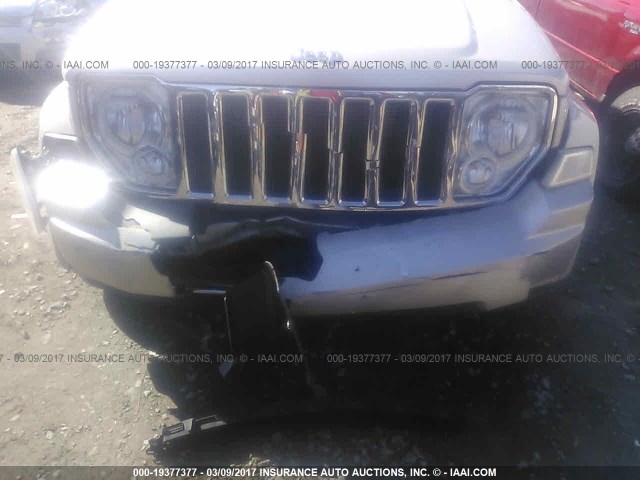 1J8GN58K89W525684 - 2009 JEEP LIBERTY LIMITED Pewter photo 6