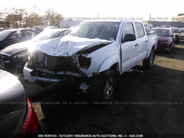 3TMLU4EN3FM167407 - 2015 TOYOTA TACOMA DOUBLE CAB/TRD PRO WHITE photo 2