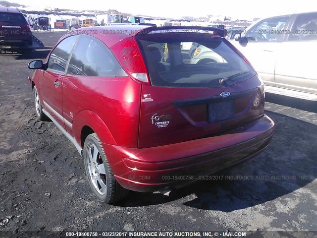 3FAFP31381R229369 - 2001 FORD FOCUS ZX3 RED photo 3