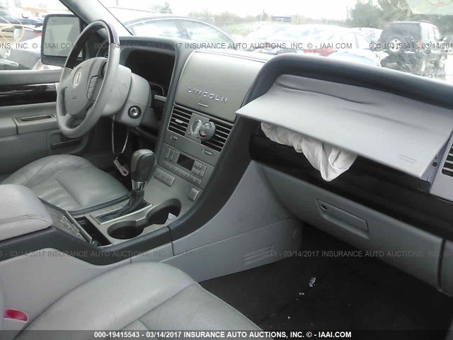 5LMEU68HX5ZJ18432 - 2005 LINCOLN AVIATOR Qara foto 5