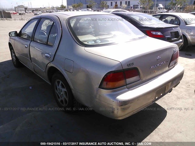 JN1CA21A2XT703270 - 1999 NISSAN MAXIMA GLE/GXE/SE GOLD photo 3