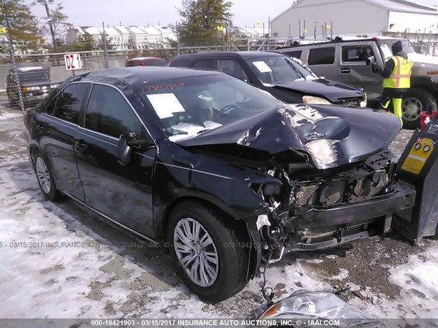 4T4BF1FK8DR276447 - 2013 TOYOTA CAMRY L/SE/LE/XLE Qara foto 1