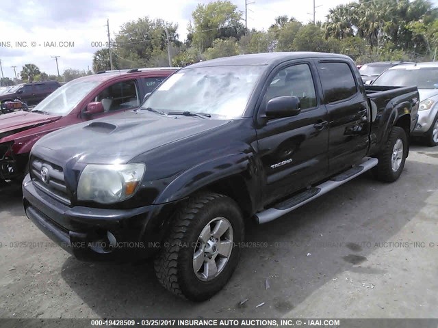 5TEMU4FN4AZ695164 - 2010 TOYOTA TACOMA DOUBLE CAB LONG BED BLACK photo 2