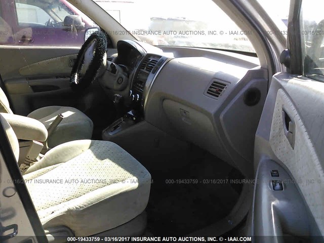 KM8JN12D45U112503 - 2005 HYUNDAI TUCSON GLS/LX SILVER photo 5