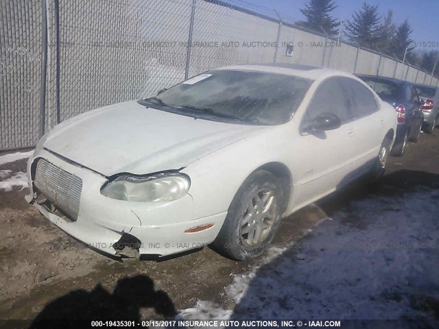 2C3HC56G0YH403984 - 2000 CHRYSLER LHS WHITE photo 2