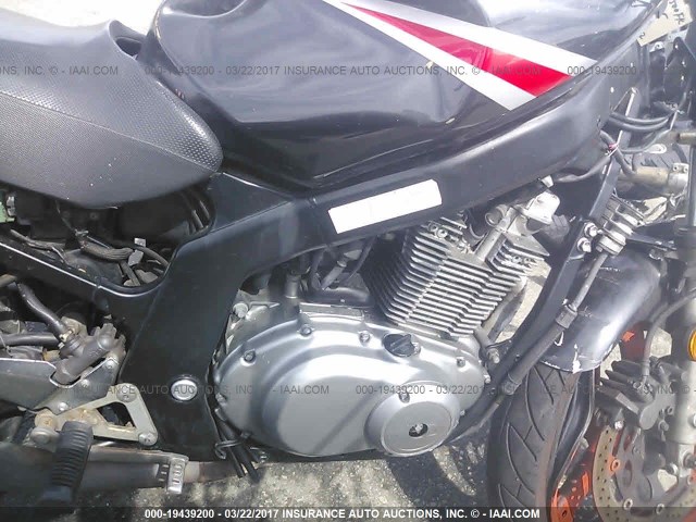 VTTGM51A952101442 - 2005 SUZUKI GS500 FK BLACK photo 8