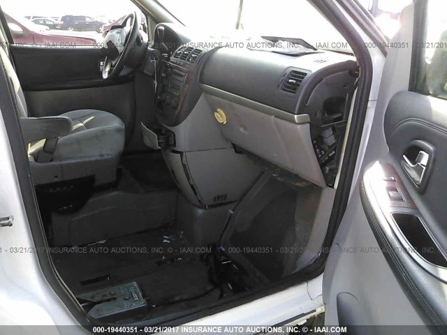 1GNDV23LX6D182898 - 2006 CHEVROLET UPLANDER LS WHITE photo 5