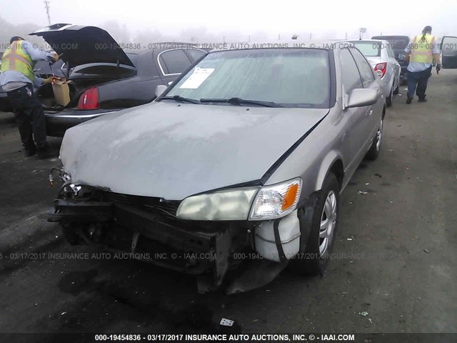 JT2BG22K1Y0483100 - 2000 TOYOTA CAMRY CE/LE/XLE 金色 照片 2