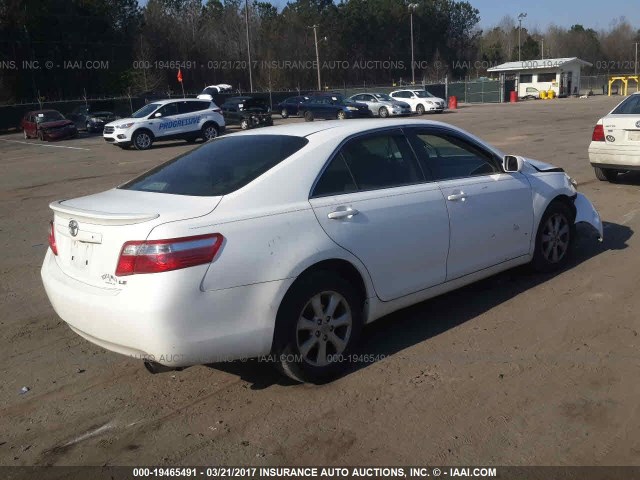 4T1BE46K57U615135 - 2007 TOYOTA CAMRY NEW GENERAT CE/LE/XLE/SE WHITE photo 4