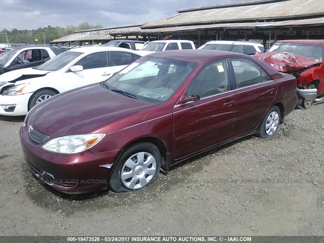 4T1BE32K02U068770 - 2002 TOYOTA CAMRY LE/XLE/SE MAROON photo 2
