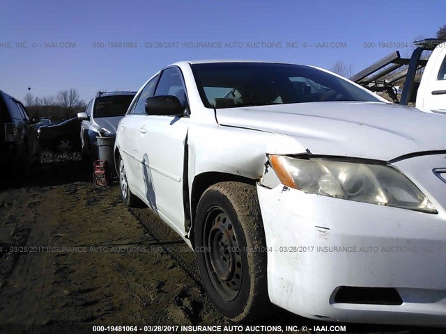 4T1BE46KX7U595173 - 2007 TOYOTA CAMRY NEW GENERAT CE/LE/XLE/SE WHITE photo 6