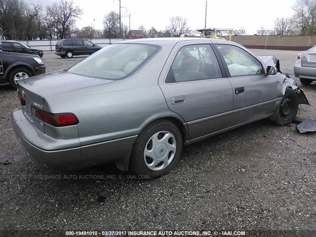 4T1BF22K9WU066108 - 1998 TOYOTA CAMRY CE/LE/XLE 棕色 照片 4