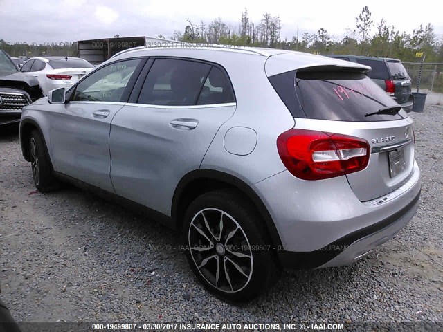 WDCTG4EB5GJ247314 - 2016 MERCEDES-BENZ GLA 250 SILVER photo 3