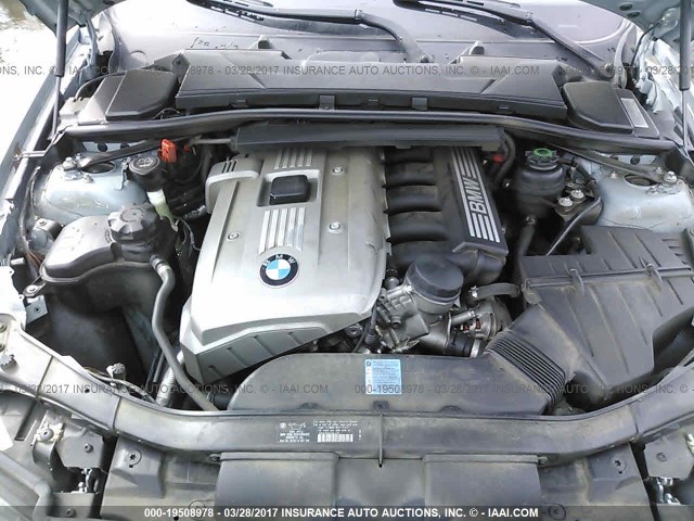 WBAVT13546KW23528 - 2006 BMW 325 XIT GRAY photo 10