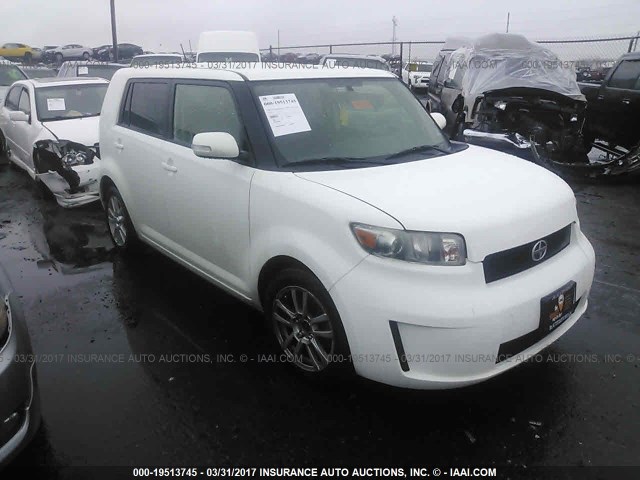 JTLKE50E581031032 - 2008 TOYOTA SCION XB WHITE photo 1