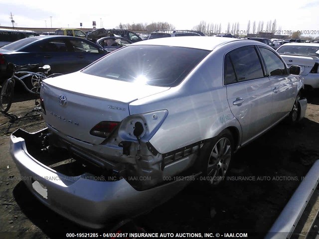 4T1BK36B58U283251 - 2008 TOYOTA AVALON XL/XLS/TOURING/LIMITED SILVER photo 4