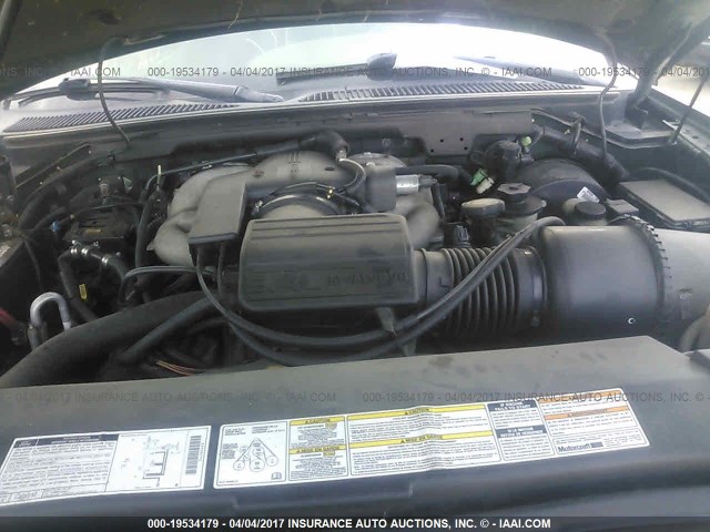 5LMPU28A2XLJ18998 - 1999 LINCOLN NAVIGATOR 绿色 照片 10