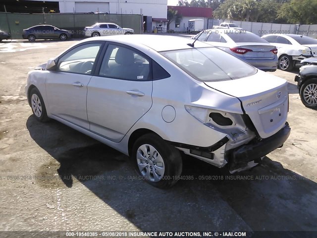 KMHCT4AE5GU980250 - 2016 HYUNDAI ACCENT SE SILVER photo 3