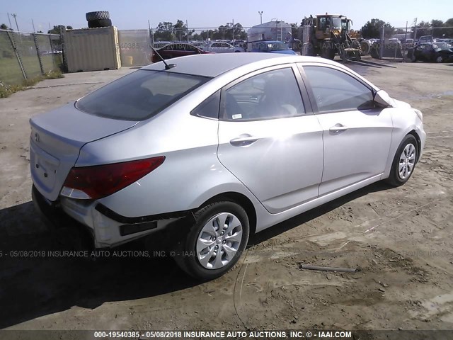 KMHCT4AE5GU980250 - 2016 HYUNDAI ACCENT SE SILVER photo 4