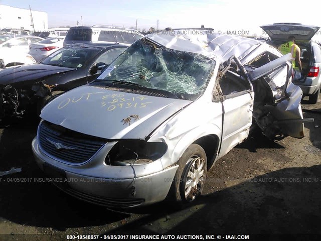 2C8GP74L22R609315 - 2002 CHRYSLER TOWN & COUNTRY EX SILVER photo 2