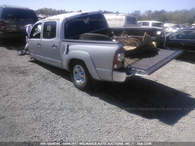 5TFJX4GN4CX010762 - 2012 TOYOTA TACOMA DOUBLE CAB SILVER photo 3