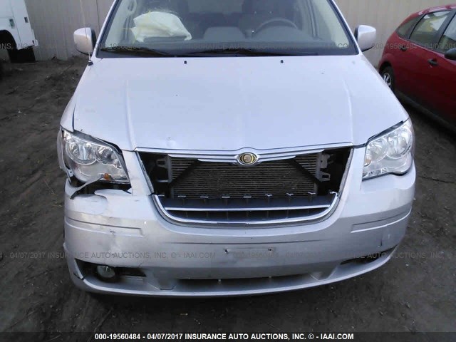 2A4RR5D14AR153737 - 2010 CHRYSLER TOWN & COUNTRY TOURING SILVER photo 6