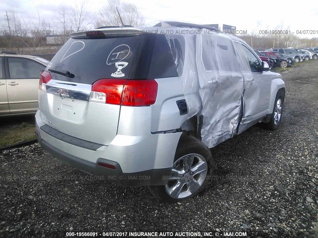 2GKALREK5F6317142 - 2015 GMC TERRAIN SLE SILVER photo 4