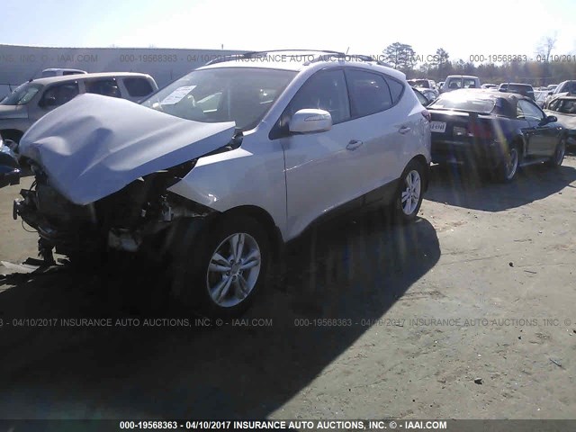 KM8JU3AC8CU460048 - 2012 HYUNDAI TUCSON GLS/LIMITED SILVER photo 2