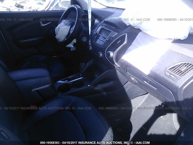 KM8JU3AC8CU460048 - 2012 HYUNDAI TUCSON GLS/LIMITED 银色 照片 5