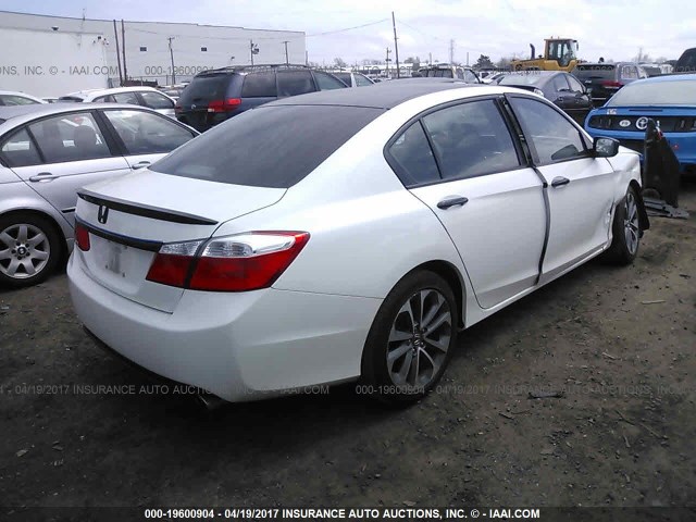 1HGCR2F59FA226642 - 2015 HONDA ACCORD SPORT 白色 照片 4