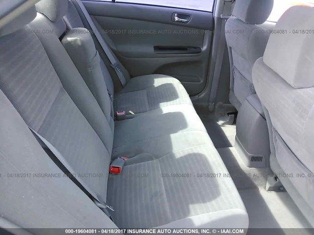 4T1BE32K35U989594 - 2005 TOYOTA CAMRY LE/XLE/SE ნაცრისფერი ფოტო 8