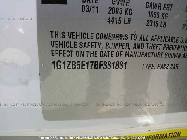 1G1ZB5E17BF331831 - 2011 CHEVROLET MALIBU LS 白色 照片 9