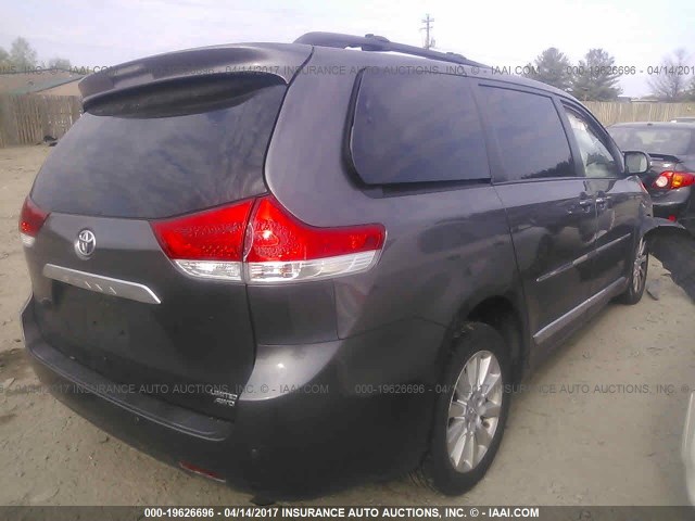 5TDDK3DCXDS050408 - 2013 TOYOTA SIENNA XLE/LIMITED GRAY photo 4