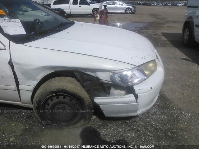 JT2BG22K6Y0401880 - 2000 TOYOTA CAMRY CE/LE/XLE თეთრი ფოტო 6