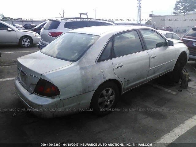 4T1BF28B7YU087873 - 2000 TOYOTA AVALON XL/XLS SILVER photo 4