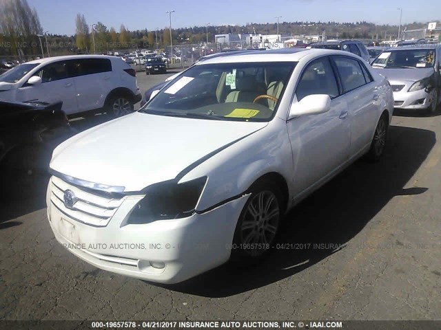 4T1BK36B25U046471 - 2005 TOYOTA AVALON XL/XLS/TOURING/LIMITED WHITE photo 2