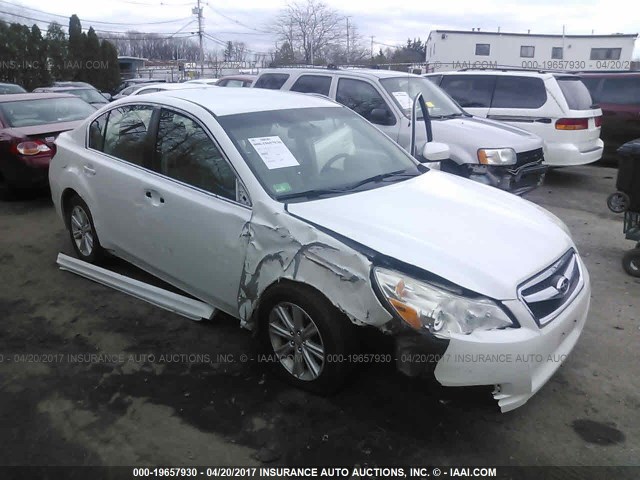 4S3BMBB60B3227507 - 2011 SUBARU LEGACY 2.5I PREMIUM WHITE photo 1