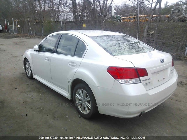 4S3BMBB60B3227507 - 2011 SUBARU LEGACY 2.5I PREMIUM WHITE photo 3