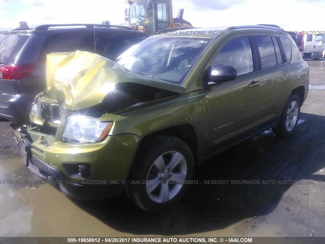 1C4NJDBB7CD633147 - 2012 JEEP COMPASS SPORT GREEN photo 2