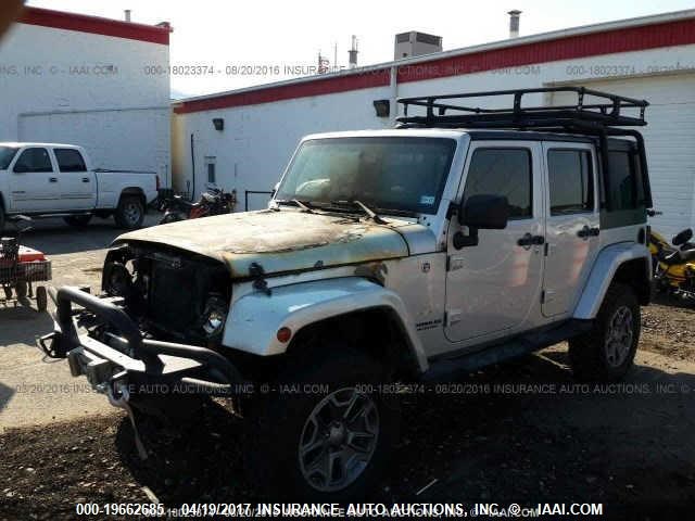 1J8GA59108L544120 - 2008 JEEP WRANGLER UNLIMITE SAHARA SILVER photo 2