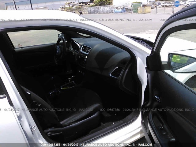 1B3BD4FB2BN578637 - 2011 DODGE AVENGER EXPRESS 白色 照片 5