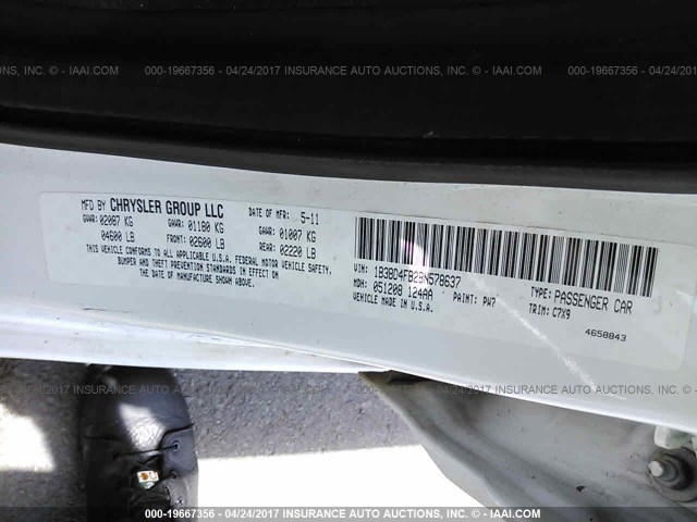 1B3BD4FB2BN578637 - 2011 DODGE AVENGER EXPRESS 白色 照片 9