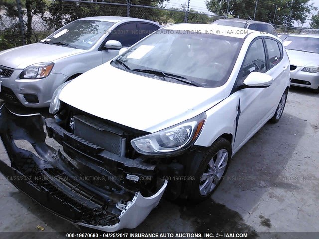 KMHCU5AE3DU134956 - 2013 HYUNDAI ACCENT GLS/SE WHITE photo 2