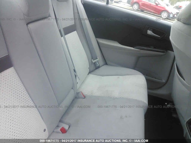 4T4BF1FK0ER381937 - 2014 TOYOTA CAMRY L/SE/LE/XLE 灰色 照片 8