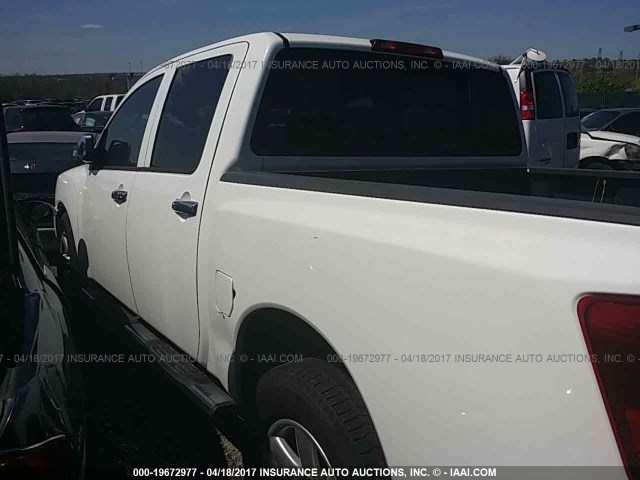 1N6BA07A47N228887 - 2007 NISSAN TITAN XE/SE/LE WHITE photo 3