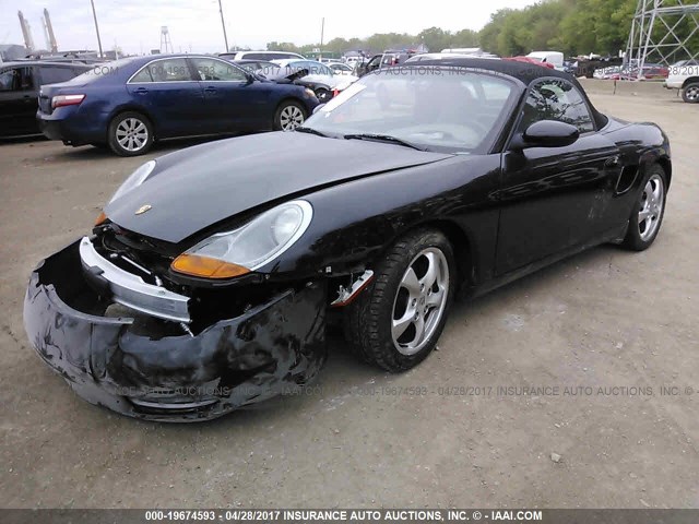 WP0CA29832U623963 - 2002 PORSCHE BOXSTER BLACK photo 2