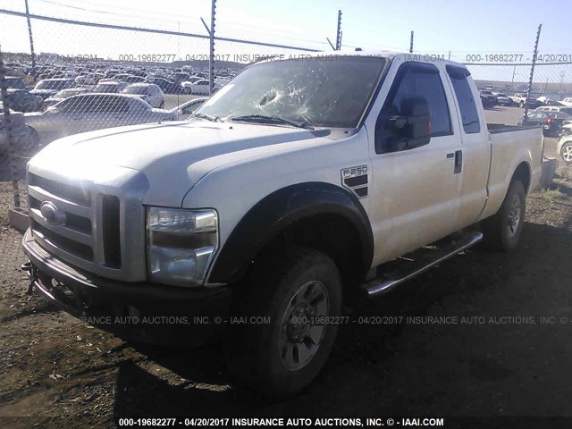 1FTSX21R08EB37127 - 2008 FORD F250 SUPER DUTY WHITE photo 2