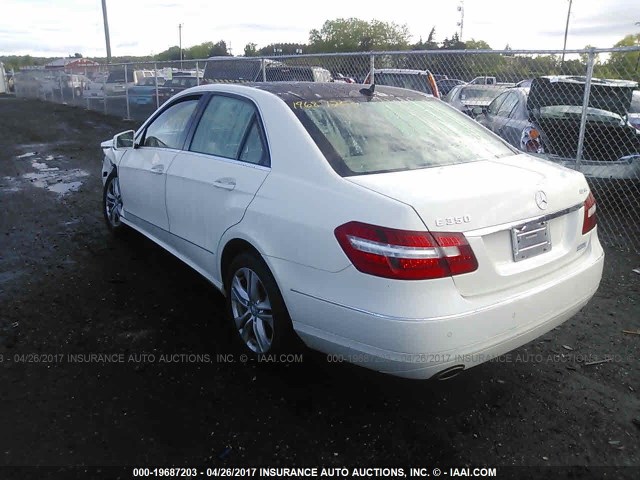 WDDHF8HB6AA230066 - 2010 MERCEDES-BENZ E 350 4MATIC WHITE photo 3